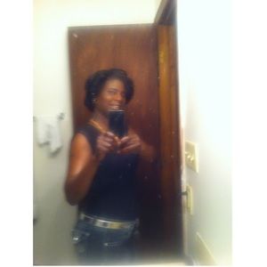 Meet your Posher, Stephanie